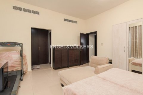 Rijtjeshuis te koop in International City, Dubai, VAE 3 slaapkamers, 199.74 vr.m., nr 17928 - foto 12