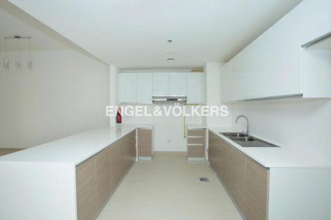 Appartement te koop in Jumeirah Golf Estates, Dubai, VAE 2 slaapkamers, 128.67 vr.m., nr 18121 - foto 3