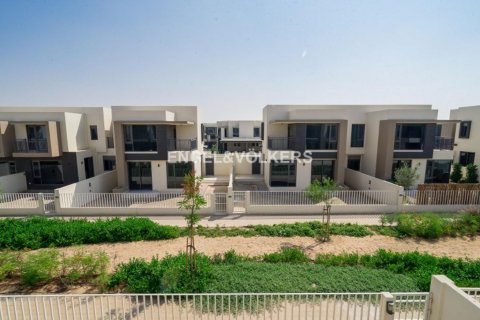 Rijtjeshuis te koop in Dubai Hills Estate, Dubai, VAE 3 slaapkamers, 206.99 vr.m., nr 21662 - foto 1
