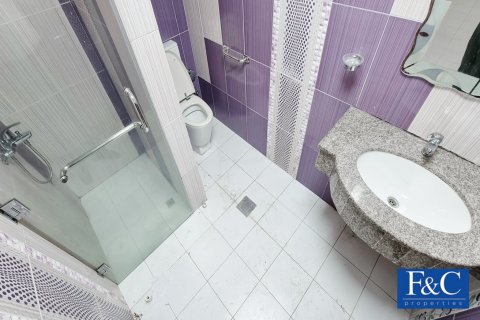 Villa te huur in Dubai, VAE 5 slaapkamers, 557.4 vr.m., nr 44844 - foto 11