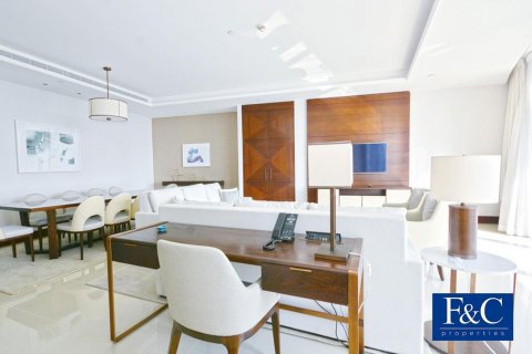 Appartement te huur in Downtown Dubai (Downtown Burj Dubai), Dubai, VAE 3 slaapkamers, 187.8 vr.m., nr 44824 - foto 2