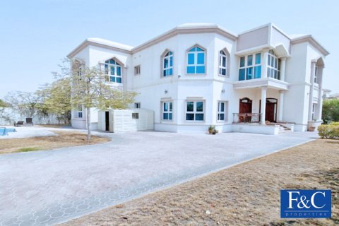 Villa te huur in Umm Suqeim, Dubai, VAE 5 slaapkamers, 1419.5 vr.m., nr 44574 - foto 1