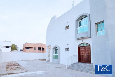 Villa te huur in Jumeirah, Dubai, VAE 5 slaapkamers, 650.3 vr.m., nr 44978 - foto 7