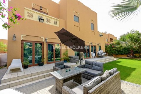 Villa til salgs i Al Furjan, Dubai, Emiratene 5 soverom, 423.73 kvm Nr. 18014 - Foto 14