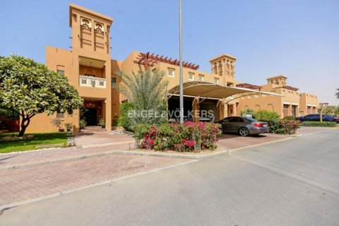 Villa til salgs i Al Furjan, Dubai, Emiratene 5 soverom, 423.73 kvm Nr. 18014 - Foto 1
