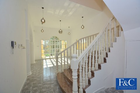 Villa til leie i Umm Suqeim, Dubai, Emiratene 5 soverom, 875.8 kvm Nr. 44875 - Foto 10