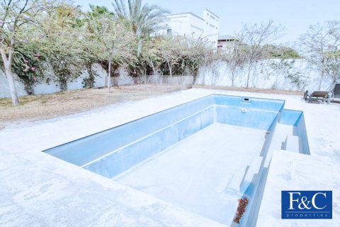 Villa til leie i Umm Suqeim, Dubai, Emiratene 5 soverom, 1419.5 kvm Nr. 44574 - Foto 13