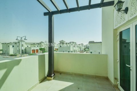 Villa sa Al Furjan, Dubai, UAE 3 silid-tulugan, 301.19 sq.m. № 21711 - larawan 14