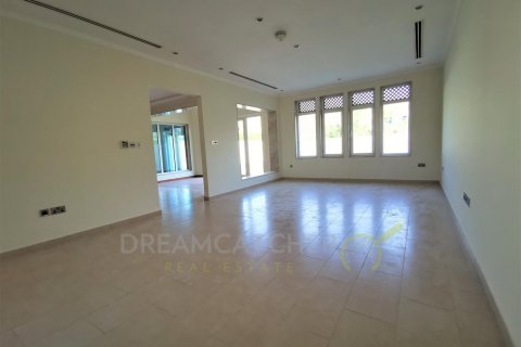 Villa sa Jumeirah Park, Dubai, UAE 3 silid-tulugan, 826.64 sq.m. № 23192 - larawan 10