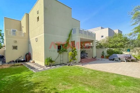 Villa sa Meadows, Dubai, UAE 3 silid-tulugan, 508 sq.m. № 50156 - larawan 1