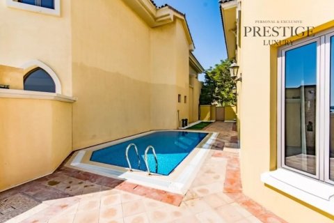 Villa sa Palm Jumeirah, Dubai, UAE 4 silid-tulugan, 622 sq.m. № 53960 - larawan 3