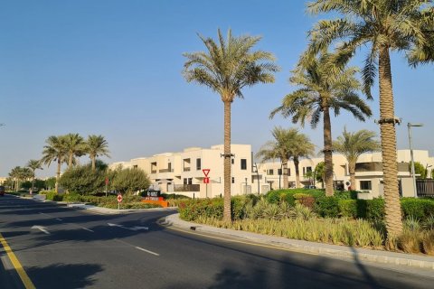 HAYAT TOWNHOUSES sa Town Square, Dubai, UAE № 61541