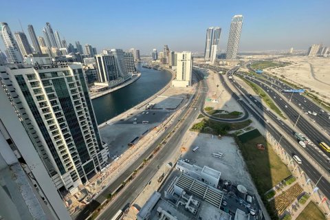 Apartment sa BAYZ TOWER sa Business Bay, Dubai, UAE 1 silid-tulugan, 38.37 sq.m. № 69445 - larawan 6