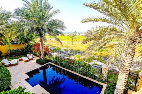 Villa sa Saadiyat Island, Abu Dhabi, UAE 4 silid-tulugan, 695 sq.m. № 74984 - larawan 17