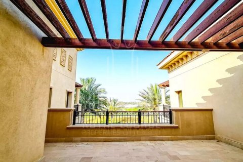 Villa sa Saadiyat Island, Abu Dhabi, UAE 4 silid-tulugan, 695 sq.m. № 74984 - larawan 12