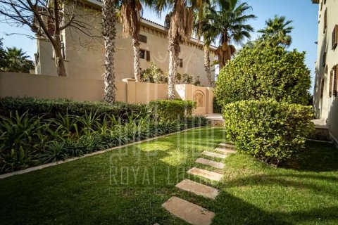 Villa sa Saadiyat Island, Abu Dhabi, UAE 4 silid-tulugan, 695 sq.m. № 74984 - larawan 16
