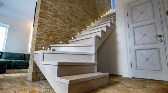 Real estate prices and rents in Dubai have been rising since the beginning of 2015