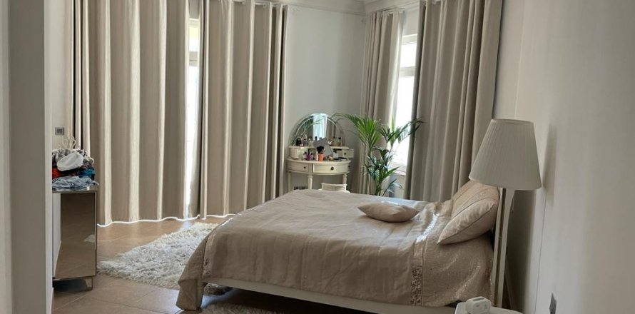 Apartamento em Palm Jumeirah, Dubai, EAU 2 quartos, 186 m2 № 8012