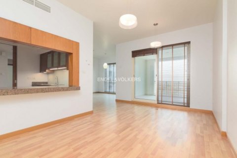 Apartamento para arrendamento em The Views, Dubai, EAU 2 quartos, 134.71 m2 № 18561 - foto 1