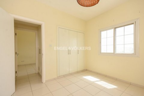 Villa para arrendamento em The Springs, Dubai, EAU 3 quartos, 377.28 m2 № 27802 - foto 24