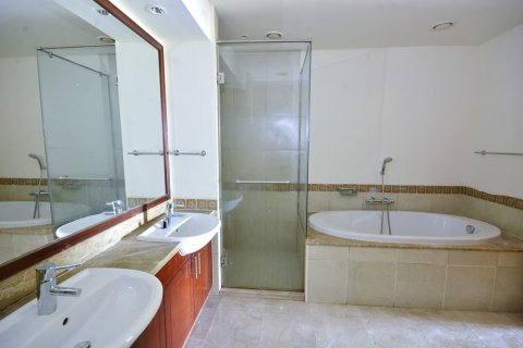 Apartamento para arrendamento em Palm Jumeirah, Dubai, EAU 1 quarto, 121 m2 № 44612 - foto 9