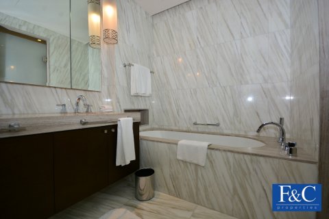 Apartamento para arrendamento em Downtown Dubai (Downtown Burj Dubai), Dubai, EAU 3 quartos, 185.2 m2 № 44701 - foto 12