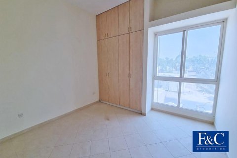 Villa para arrendamento em Umm Suqeim, Dubai, EAU 4 quartos, 650.3 m2 № 44984 - foto 6