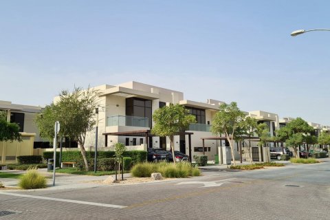 Projecto de desenvolvimento ROCHESTER VILLAS em Dubai, EAU № 77662 - foto 9