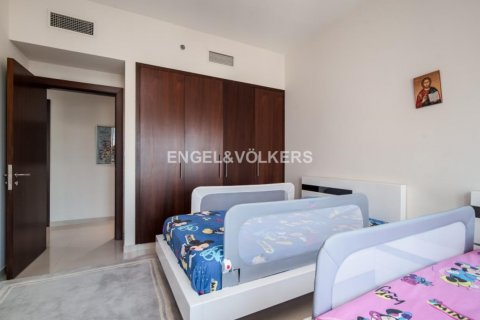 Apartament de închiriat în The Views, Dubai, EAU 3 dormitoare, 176.89 mp.  №18471 - poză 10