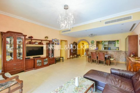 Apartament de vânzare în Palm Jumeirah, Dubai, EAU 3 dormitoare, 185.53 mp.  №28355 - poză 2