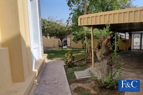 Vilă de închiriat în Al Barsha, Dubai, EAU 6 dormitoare, 1393.5 mp.  №44806 - poză 13