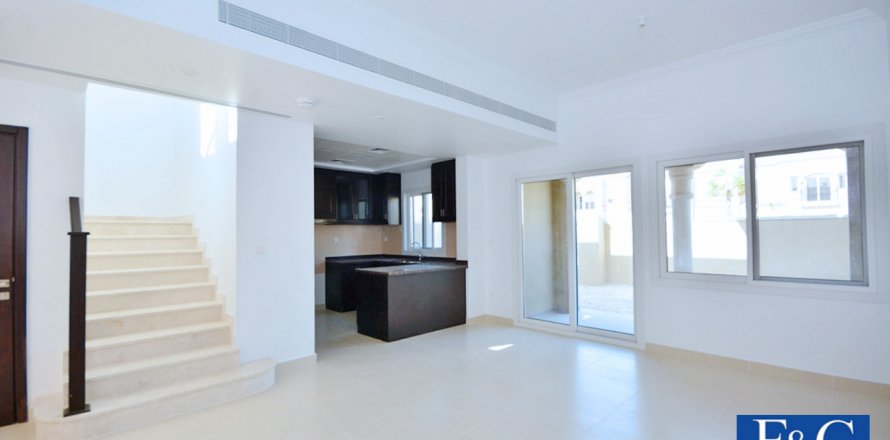 Townhouse în Serena, Dubai, EAU 2 dormitoare, 174 mp.  №44570