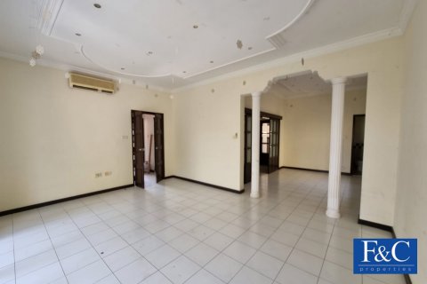 Vilă de închiriat în Jumeirah, Dubai, EAU 4 dormitoare, 557.4 mp.  №44922 - poză 2