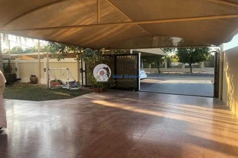 Vilă de vânzare în Al Twar, Dubai, EAU 9 dormitoare, 510 mp.  №50141 - poză 1