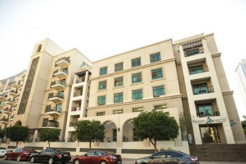 Complex rezidențial ARNO în The Views, Dubai, EAU №65236 - poză 4