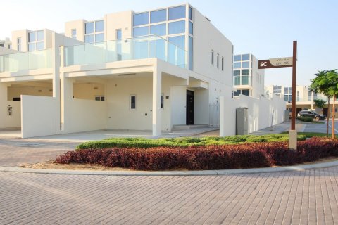 Complex rezidențial PACIFICA în Dubai, EAU №68548 - poză 6