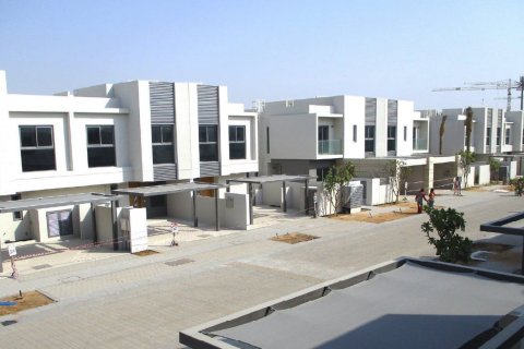 Complex rezidențial SANCTNARY în Dubai, EAU №68563 - poză 3