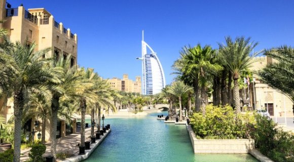 Строительство эксклюзивного жилого проекта Madinat Jumeirah Living в Дубае продвигается по плану