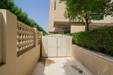 Снять в аренду квартиру в The Views, Дубай, ОАЭ 3 спальни, 260.03м2, № 18256 - фото 15