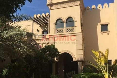 Купить виллу в Пальма Джумейра, Дубай, ОАЭ 3 спальни, 423м2, № 50146 - фото 1