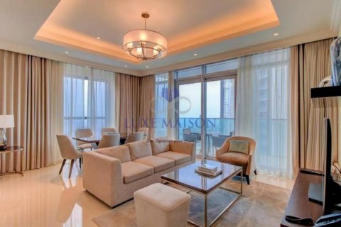 Купить квартиру в Даунтаун Дубай (Даунтаун Бурдж Дубай), Дубай, ОАЭ 2 спальни, 134м2, № 56198 - фото 1