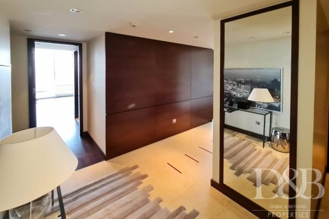Купить квартиру в Даунтаун Дубай (Даунтаун Бурдж Дубай), ОАЭ 2 спальни, 175.4м2, № 59059 - фото 2