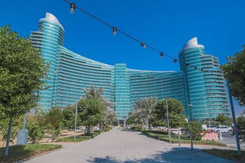 Жилой комплекс в Dubai Festival City, Дубай, ОАЭ - фото 1