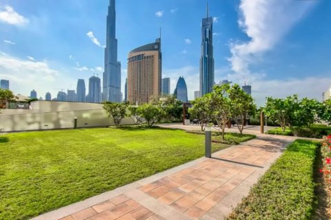 Купить квартиру в Даунтаун Дубай (Даунтаун Бурдж Дубай), Дубай, ОАЭ 4 комнаты, 164м2, № 79657 - фото 16