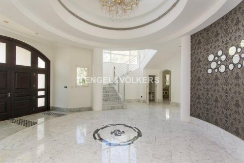 Vila v Palm Jumeirah, Dubai, SAE 5 spální, 1244.70 m2 č. 18576 - Fotografia 3