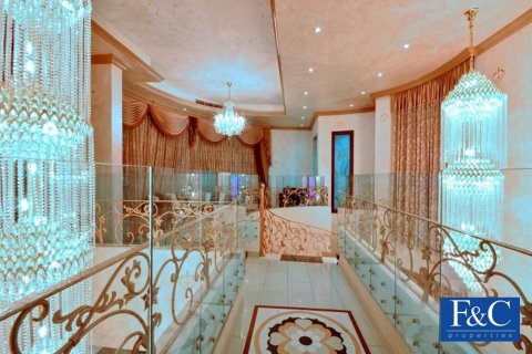 Vila v Al Barsha, Dubai, SAE 5 spální, 1114.8 m2 č. 44944 - Fotografia 15