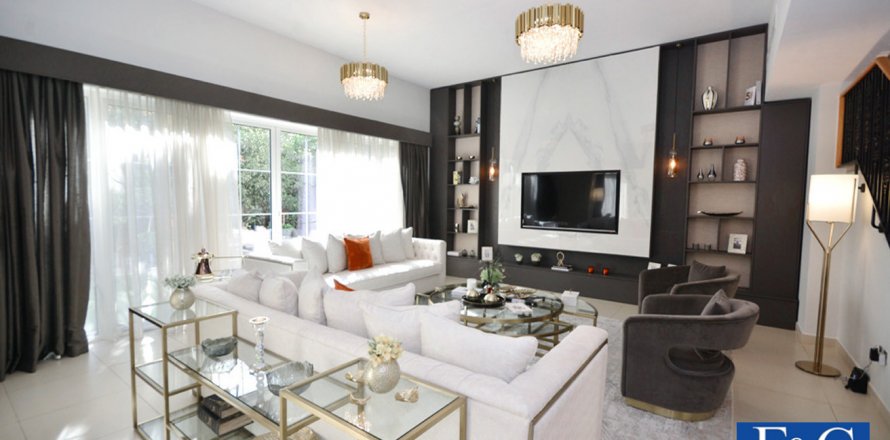 Vila v Nadd Al Sheba, Dubai, SAE 4 spálne, 470.6 m2 č. 44890