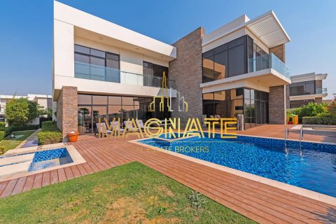 Vila v Jumeirah Beach Residence, Dubai, SAE 4 spálne, 325 m2 č. 50257 - Fotografia 1