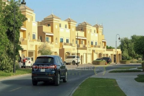 Kuća u nizu u Dubai Sports City, UAE 4 spavaćih soba, 246.93 m2 Br. 23166 - fotografija 3