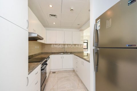 Apartman u The Views, Dubai, UAE 3 spavaćih soba, 192.87 m2 Br. 17948 - fotografija 10